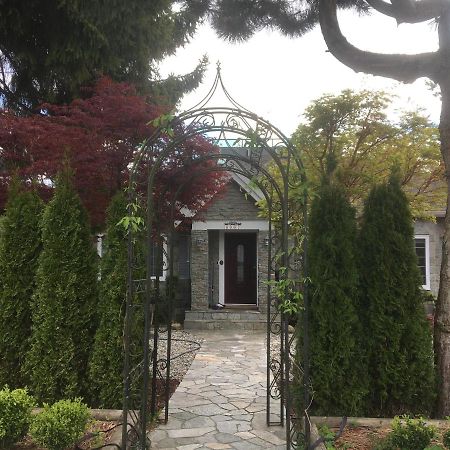 Lisa'S Home Burnaby Exterior photo