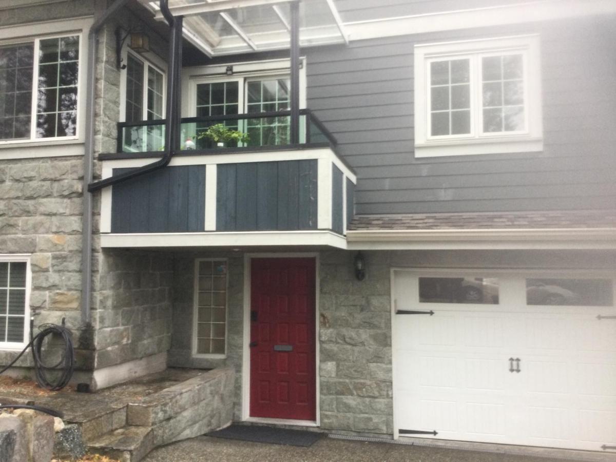 Lisa'S Home Burnaby Exterior photo
