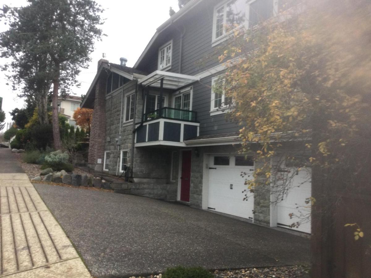 Lisa'S Home Burnaby Exterior photo